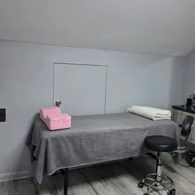 Salona kirpikçi gerek