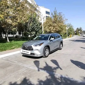 Toyota Highlander 2020