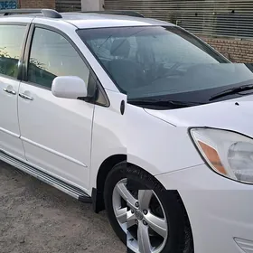 Toyota Sienna 2005