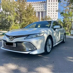 Toyota Camry 2020