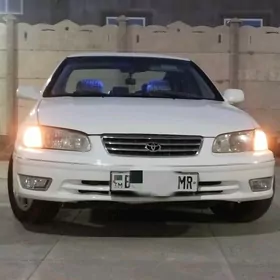 Toyota Camry 2001