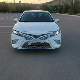 Toyota Camry 2020