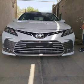 Toyota Camry 2022