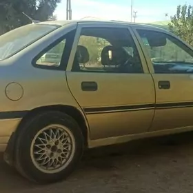 Opel Vectra 1990