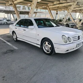 Mercedes-Benz E320 1999