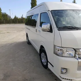 Toyota Hiace 2015