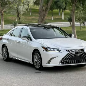 Lexus ES 350 2019