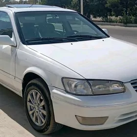 Toyota Camry 2000