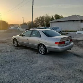 Toyota Camry 2001