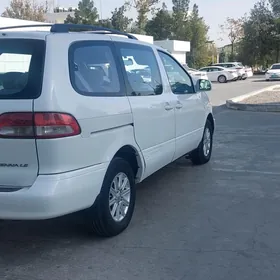 Toyota Sienna 2002