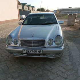 Mercedes-Benz E320 1997
