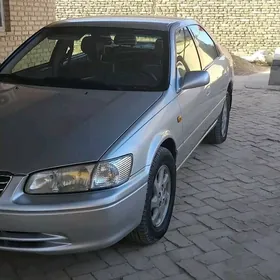 Toyota Camry 2001