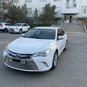 Toyota Camry 2016