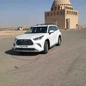 Toyota Highlander 2020