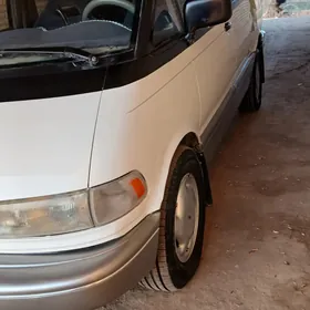 Toyota Previa 1991