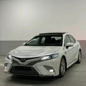 Toyota Camry 2020