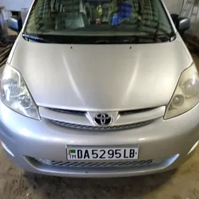 Toyota Sienna 2008