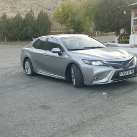 Toyota Camry 2020