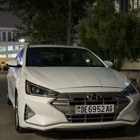 Hyundai Elantra 2020