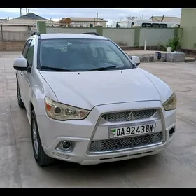 Mitsubishi Outlander Sport 2010