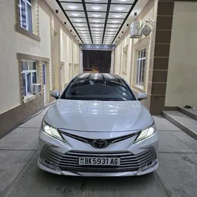 Toyota Camry 2018