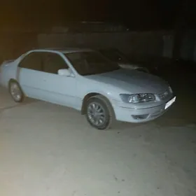 Toyota Camry 2000