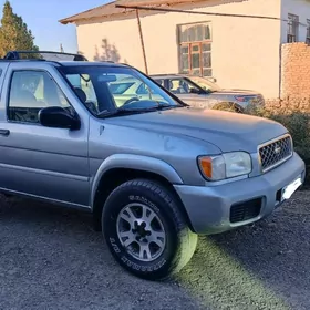 Nissan Pathfinder 2001