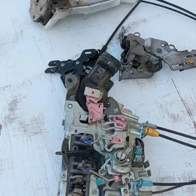 17 sienna isik zamok sag yz