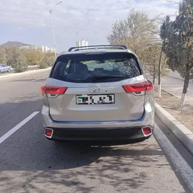 Toyota Highlander 2017