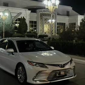 Toyota Camry 2022