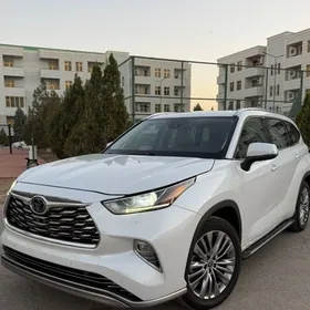 Toyota Highlander 2020