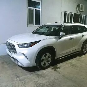 Toyota Highlander 2020