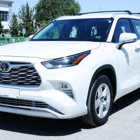 Toyota Highlander 2021