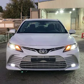 Toyota Camry 2022