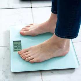 Terezi adam cekilyan