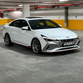 Hyundai Elantra 2022