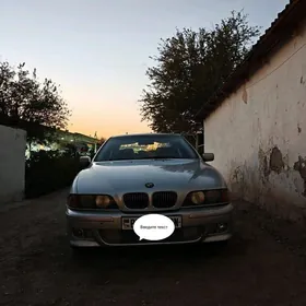 BMW E39 1998
