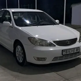 Toyota Camry 2004