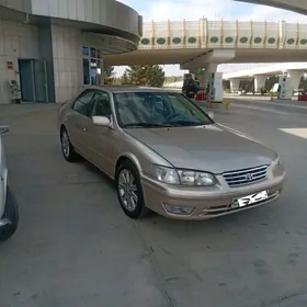 Toyota Camry 2000