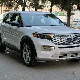 Ford Explorer 2021