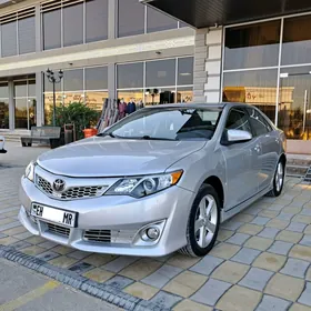 Toyota Camry 2014