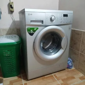 стиральная машина LG