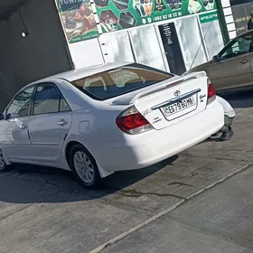 Toyota Camry 2004