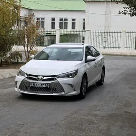 Toyota Camry 2015