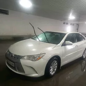 Toyota Camry 2017