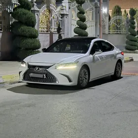 Lexus ES 350 2019