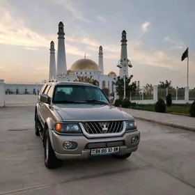 Mitsubishi Montero Sport 2002