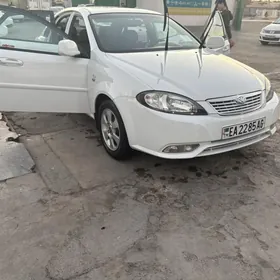 Daewoo Gentra 2014