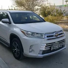Toyota Highlander 2019