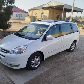 Toyota Sienna 2004